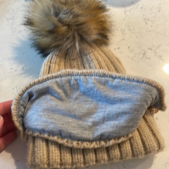 Anthropologie Norah Beanie and mask - Picture 3 of 4